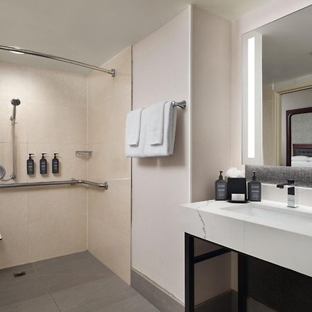 Sheraton Ontario Airport Hotel Экстерьер фото
