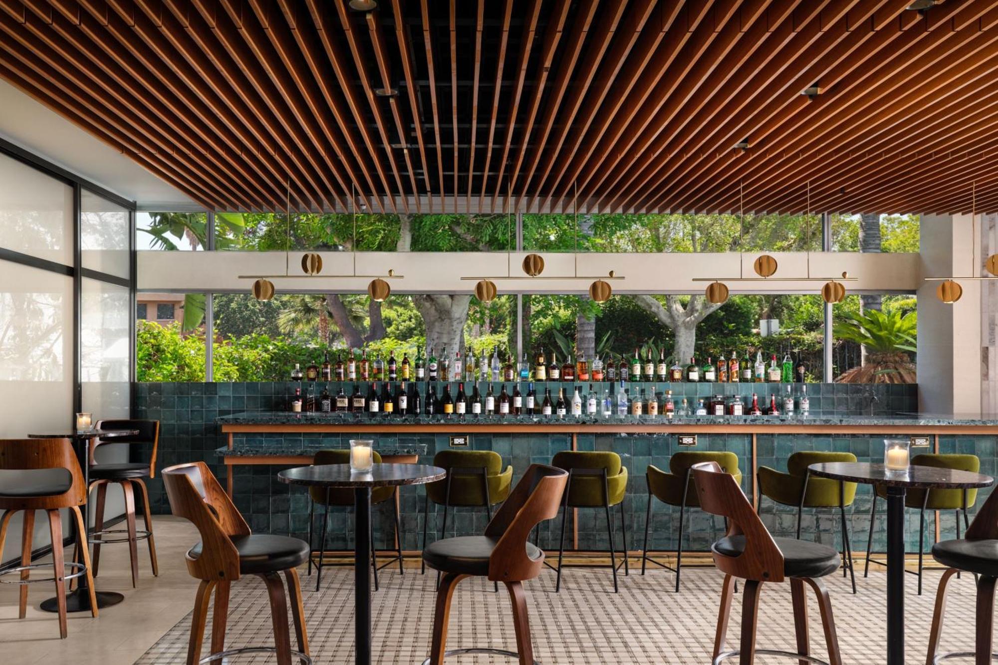 Sheraton Ontario Airport Hotel Экстерьер фото
