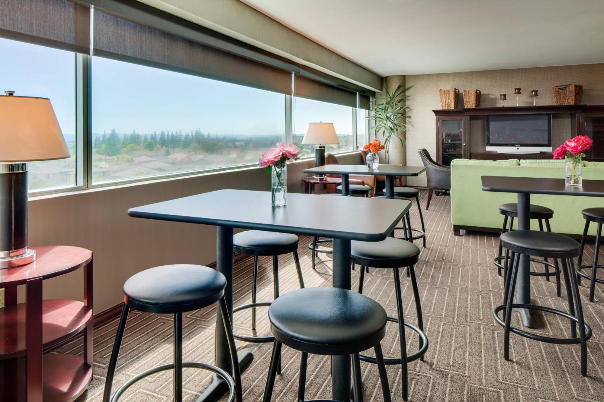 Sheraton Ontario Airport Hotel Экстерьер фото