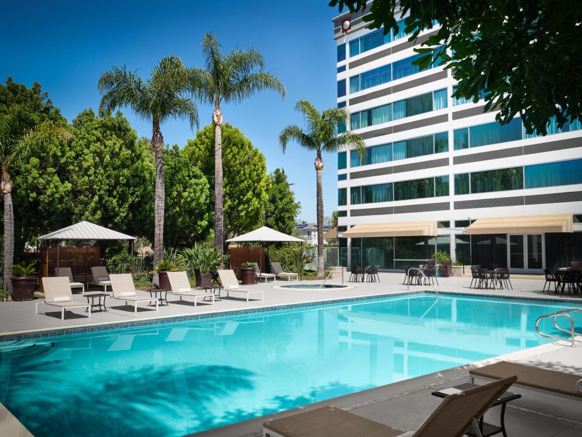 Sheraton Ontario Airport Hotel Экстерьер фото