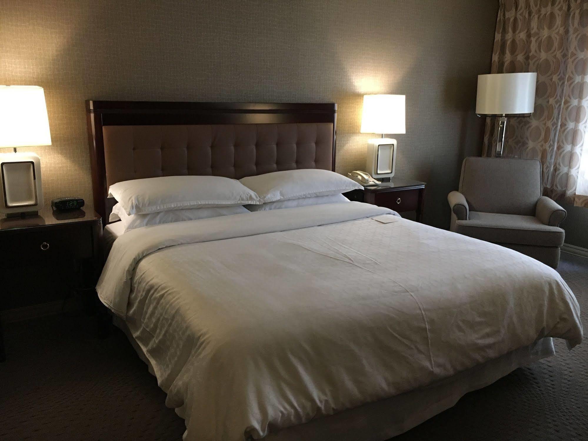 Sheraton Ontario Airport Hotel Экстерьер фото