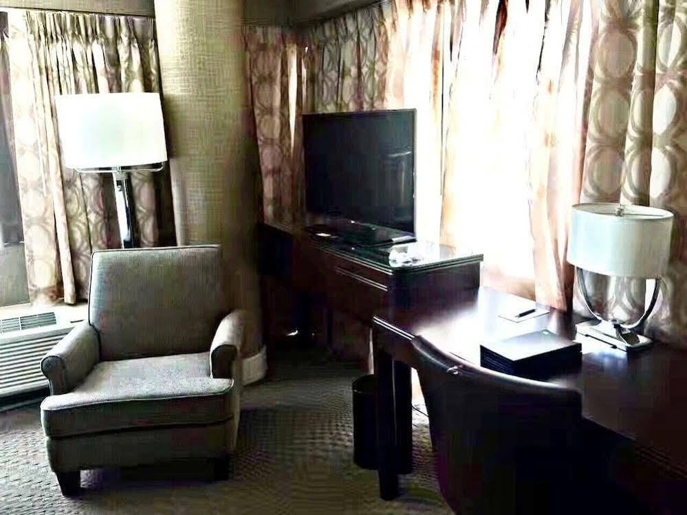 Sheraton Ontario Airport Hotel Экстерьер фото