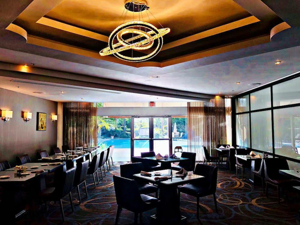 Sheraton Ontario Airport Hotel Экстерьер фото
